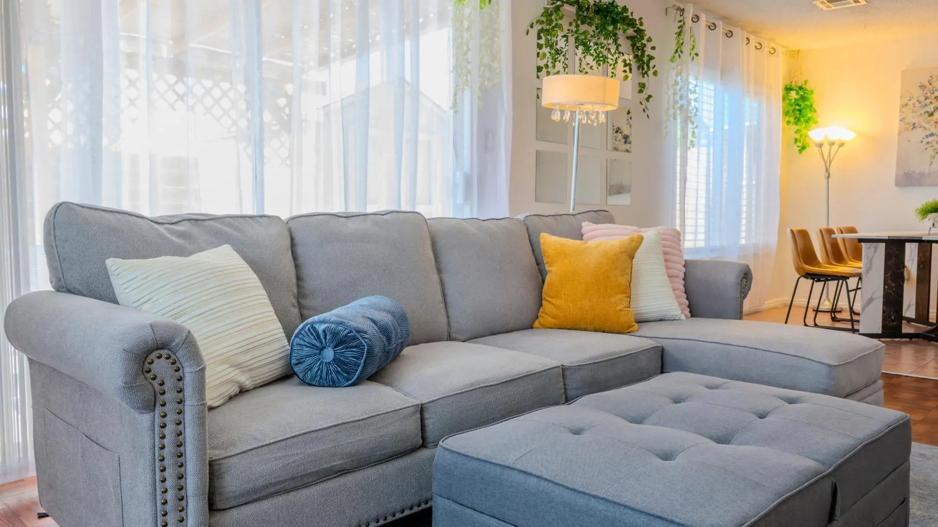 Holiday home Stylish 2-Bedroom Las Vegas Getaway With Amenities