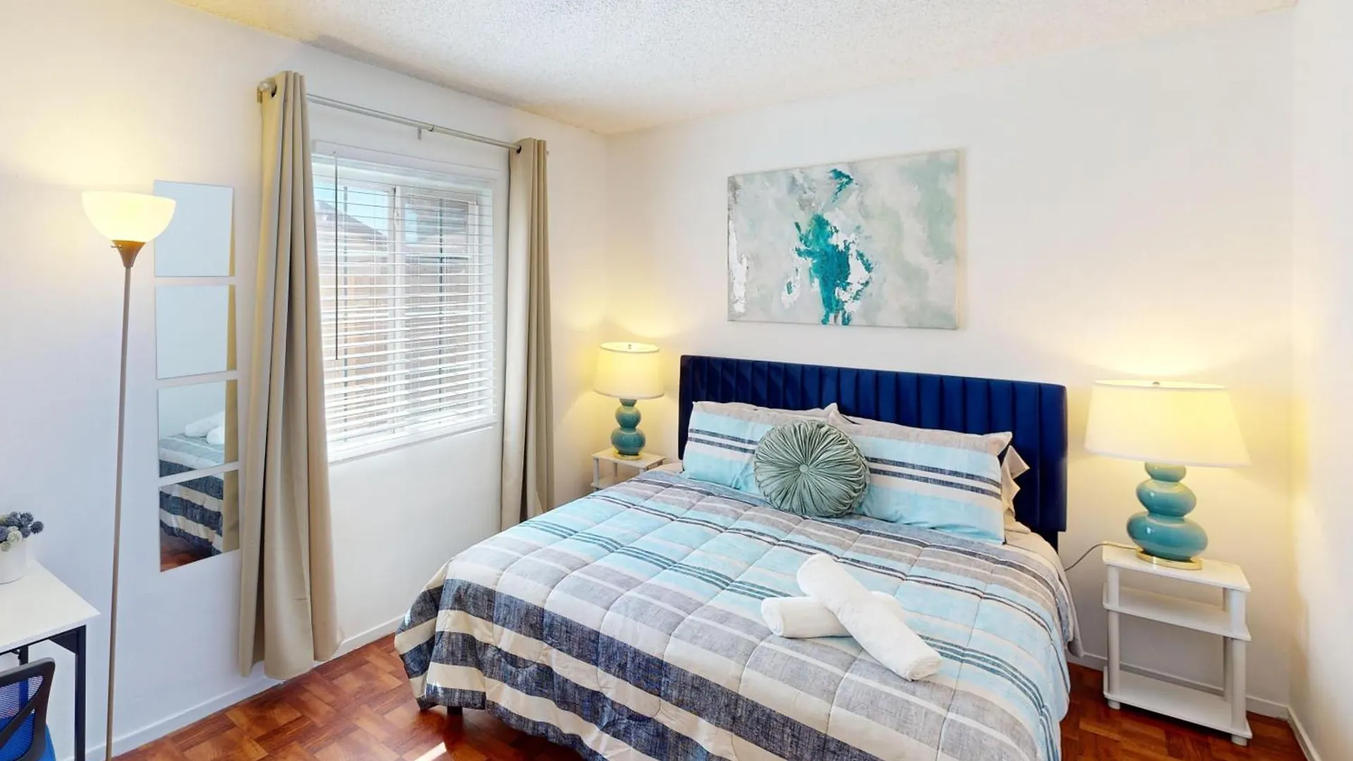 Stylish 2-Bedroom Las Vegas Getaway With Amenities Holiday home