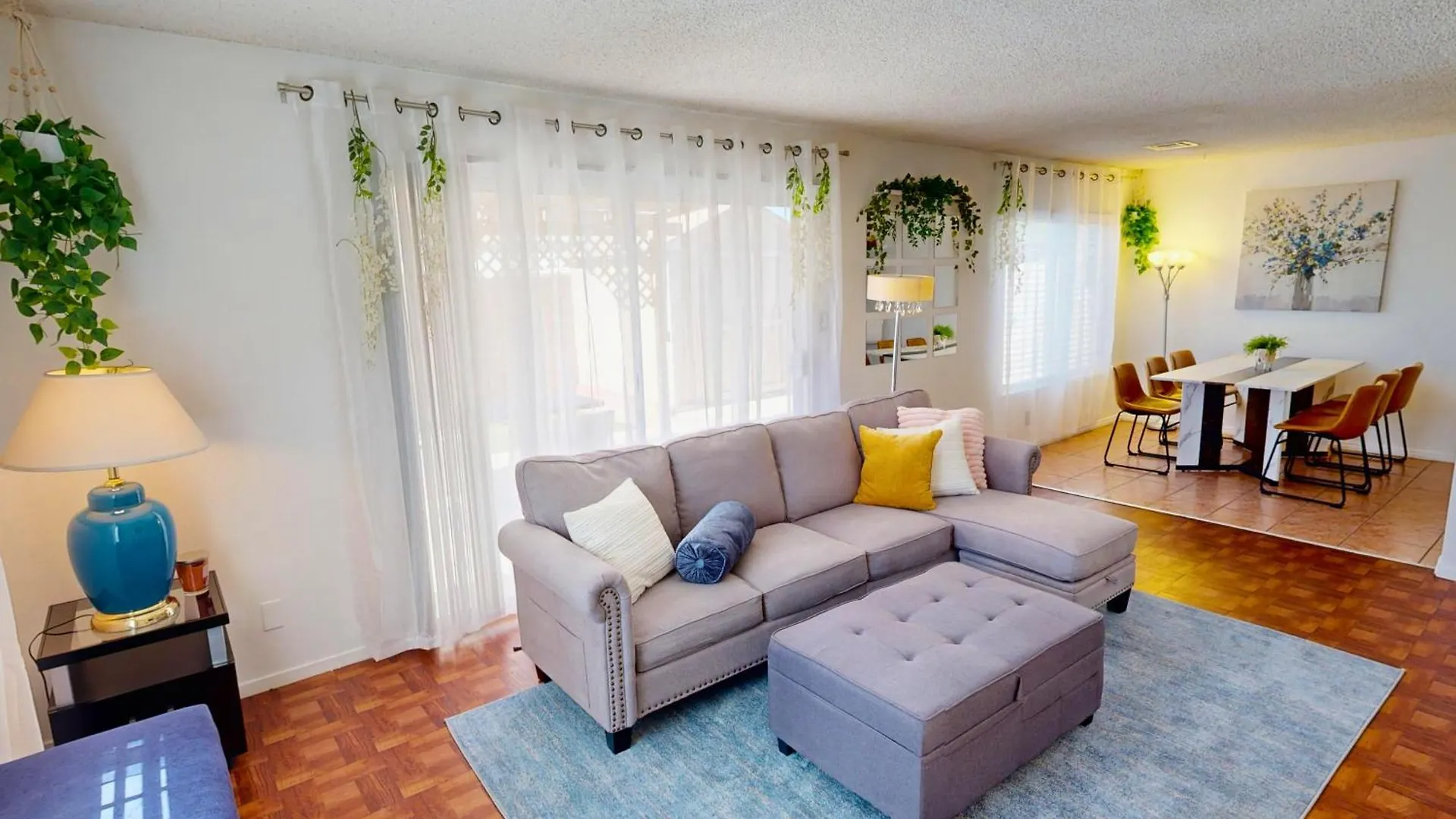 Stylish 2-Bedroom Las Vegas Getaway With Amenities Prázdninový dům